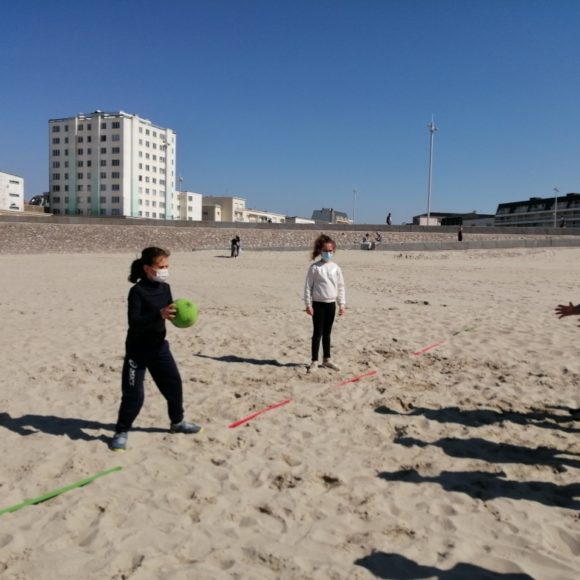 Sport sur la plage pour les élèves de Mme D’Hont